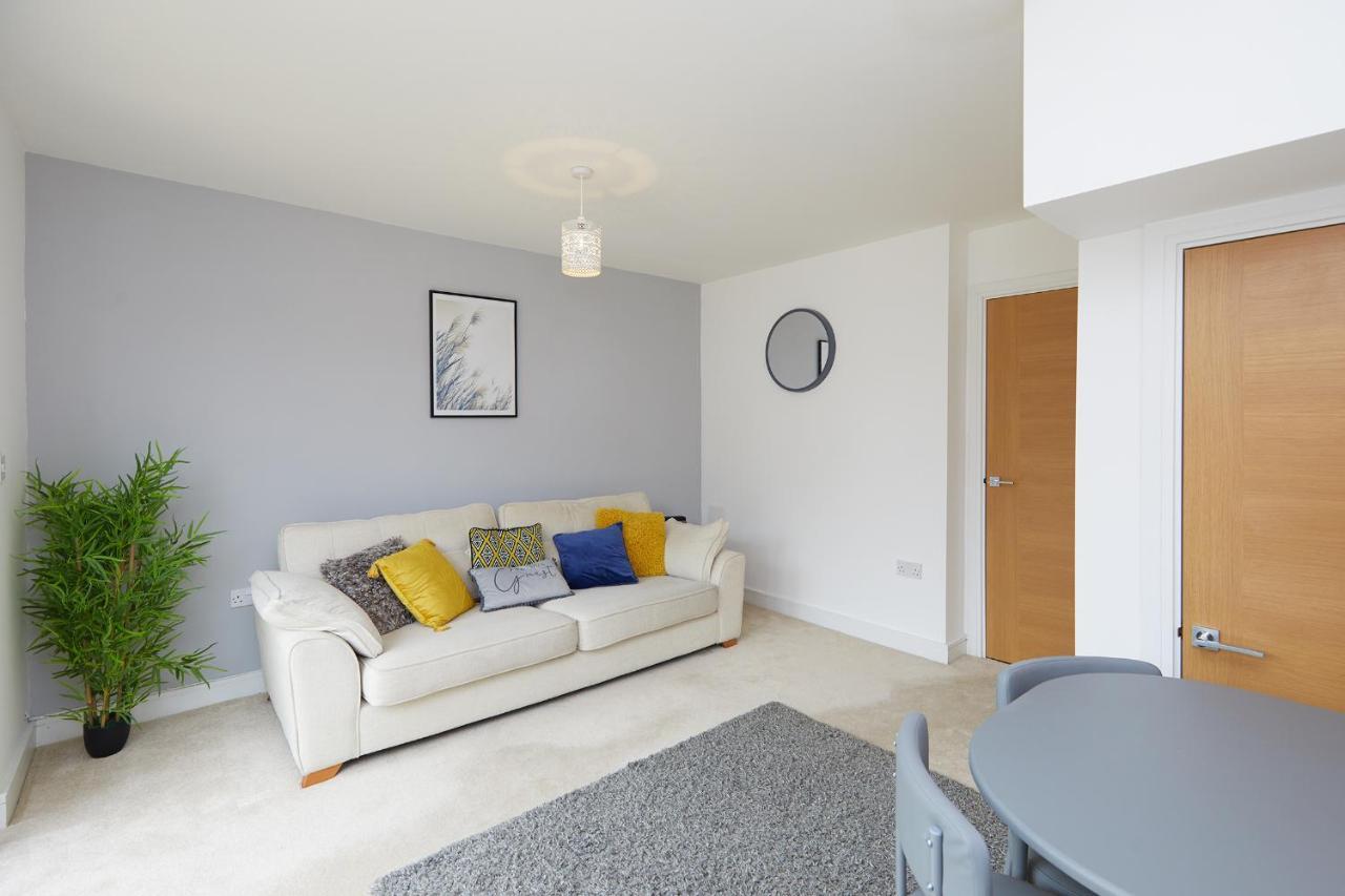Base - 2 Bed Near Hospital, Driveway Parking, Garden